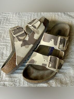 Birkenstock Women's Arizona Sandals Desert Soil Gray/Taupe Camo Size 38 US 37.5